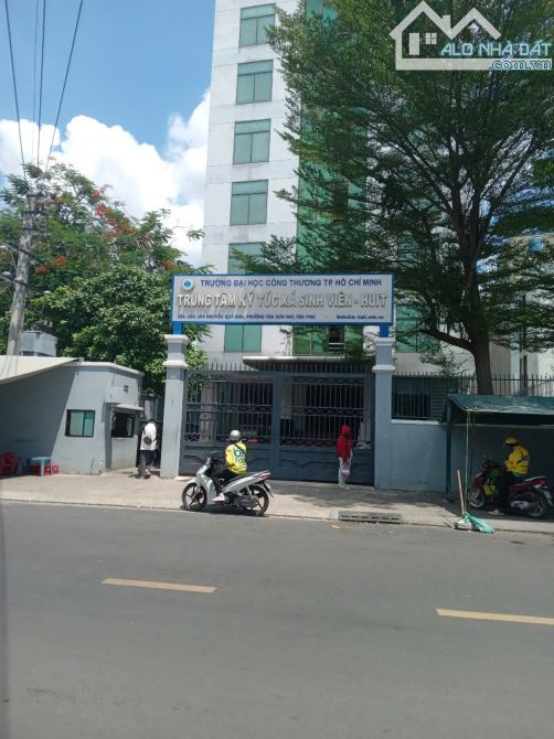 Biệt thự Tân Sơn Nhì, Tân Phú, 8 x 14m, 3 tầng full - 3