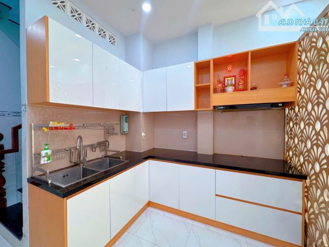 NHÀ CAO THẮNG KHU DÂN TRÍ HẺM 3m SÁT MẶT TIỀN - 3