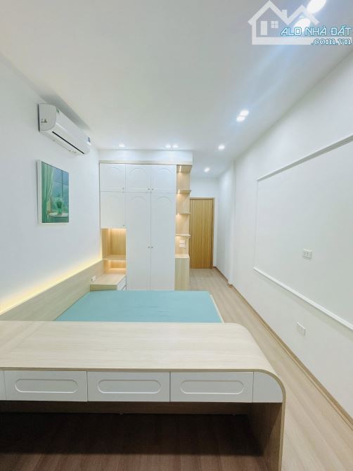BÁN NHÀ TÔN ĐỨC THẮNG –ĐỐNG ĐA DT 30M2 5TẦNG GIÁ 6.15TỶ - 3