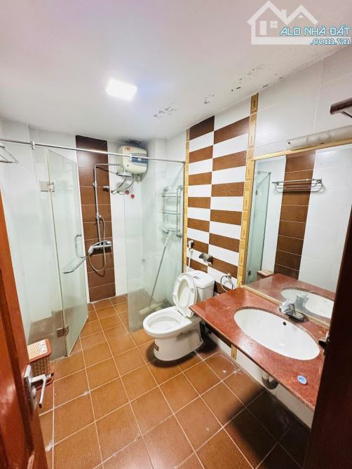 Chị em cần bán liền kề văn quán- 70m- 4 tầng-  mặt tiền 4,6m- giảm 2 tỷ - 3