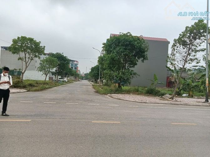 Lô góc, diện tích 122m2, đối diện cổng trường THCS Nguyễn Cao , Phượng Mao, Quế Võ. - 3
