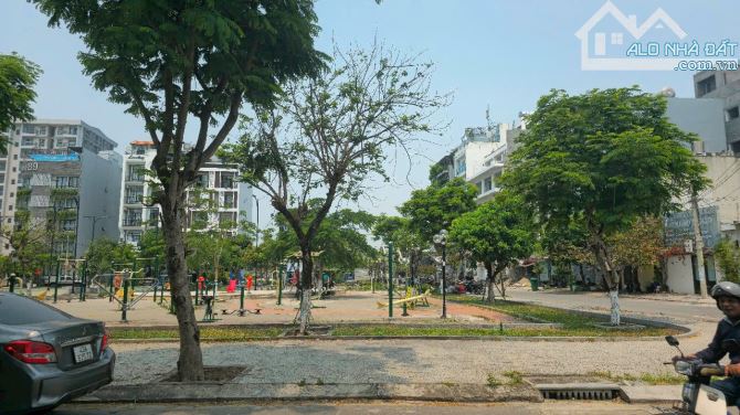 BÁN GẤP NHÀ ĐẸP 3 TẦNG KHUÊ MỸ ĐÔNG 14 - 106M2 - VIEW CÔNG VIÊN - DÒNG TIỀN 20TR/THÁNG - 3