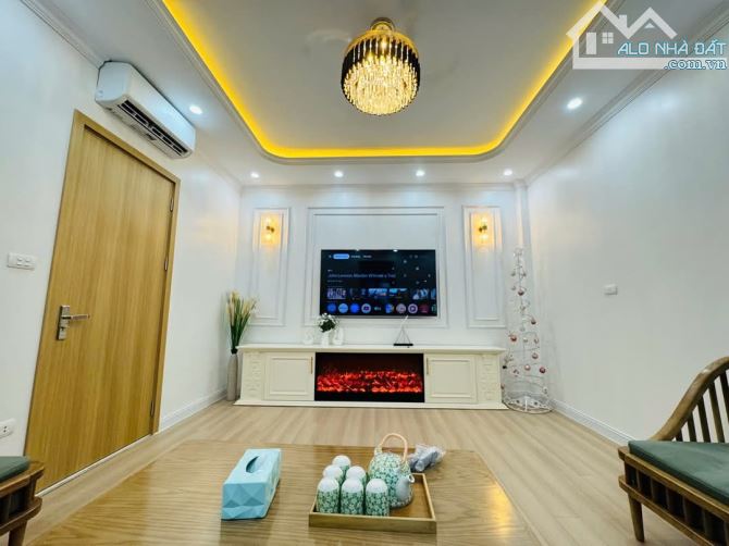 NHÀ MỚI MINH KHAI –7.9 TỶ - 45M2 - 4M MT - TRUNG TÂM - 3