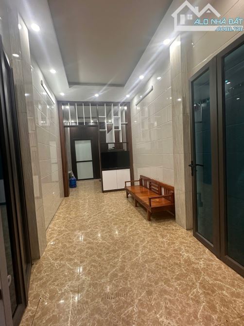 SIÊU HIẾM TRUNG PHỤNG - MẶT NGÕ THÔNG - THẲNG - GẦN PHỐ - DT29/32m 3tầng Giá 4.93 tỷ - 3