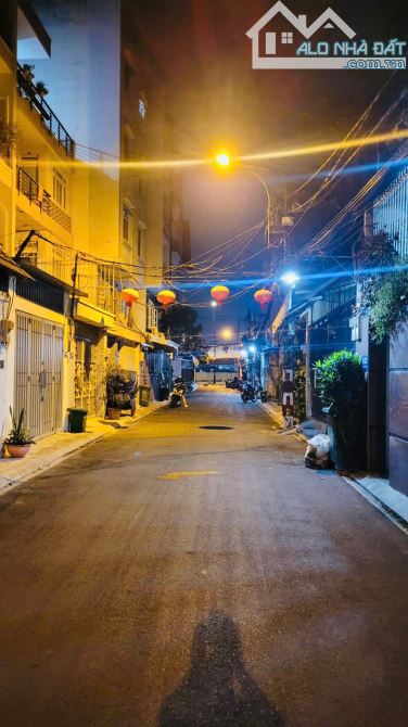 BÁN NHÀ 75M2 2 TẦNG - HẺM 8M THÔNG - HOÀNG HOA THÁM, P13, TÂN BÌNH - GIÁ 10,9 TỶ - 3
