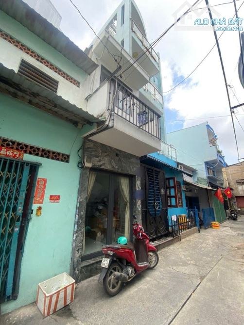 VỊ TRÍ ĐẸP - XE HƠI SÁT NHÀ - 2 TẦNG - TÂN PHÚ - CHỢ TÂN HƯƠNG - 20M2 - SỔ NỞ HẬU - 2 TỶ X - 3