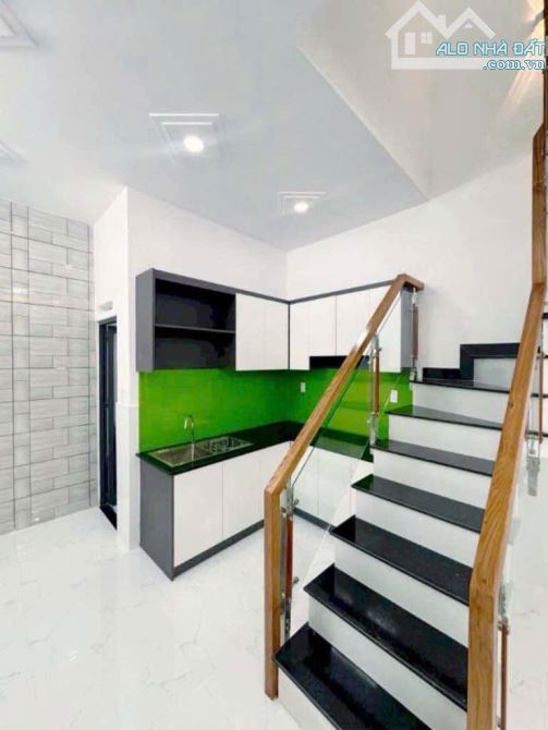 Bán nhà Phan Thị Hành, quận Tân Phú, 35m2, giá 3.85 tỷ - 2