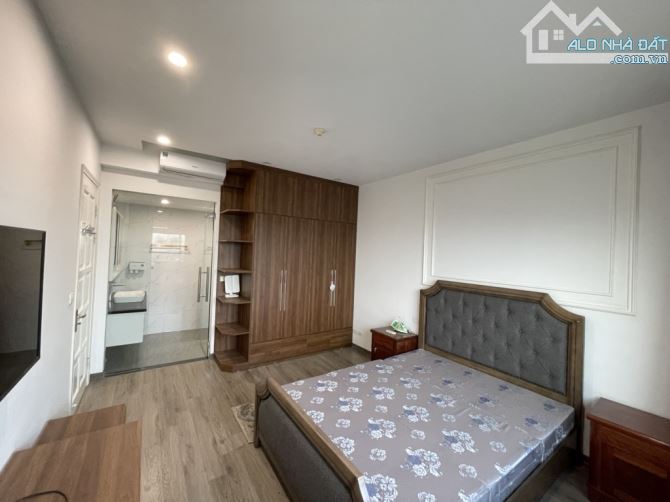 CHUNG CƯ CIPUTRA - 120M - 3PN - LÔ GÓC - BAN CÔNG QUANH NHÀ, SÁNG THOÁNG - 3