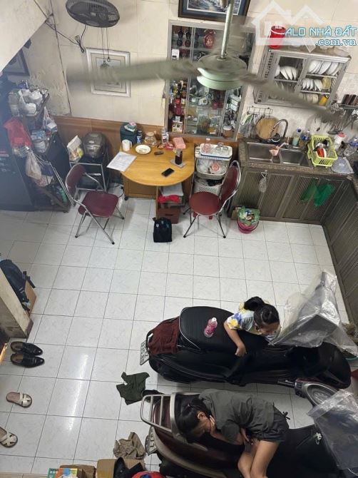 MẶT NGÕ TRẦN QUÝ CÁP. Ô TÔ TRÁNH. 25m2, 3 Tầng, Mặt Tiền 4.5m. Giá Cực Hiếm. 5 Tỷ - 3