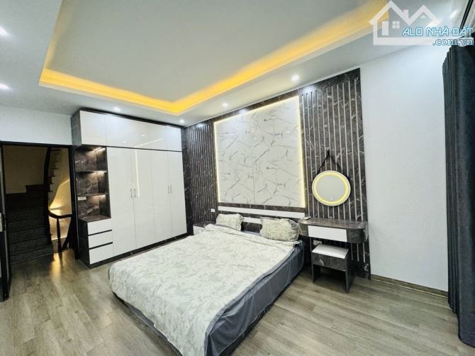 BÁN NHÀ MỚI LÔ GÓC ,NGÕ RỘNG – FULL NỘI THẤT – SÁT PHỐ MINH KHAI 31M x 5 TẦNG - 5,9 TỶ - 3