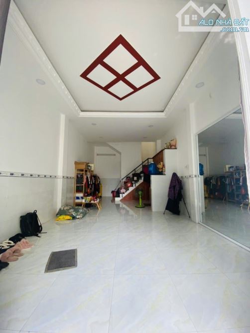 MẶT TIỀN KINH DOANH - BÌNH TÂN - 35M2 -2 TẦNG - HẺM XE HƠI THÔNG - 2.9 TỶ - 3