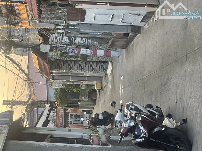 NHÀ VỊ TRÍ ĐẸP PHAN VĂN HỚN SÁT CHỢ BÀ ĐIỂM  -ĐA KHOA BÀ ĐIỂM 80 M2 GIÁ 3,3 tỷ - 3