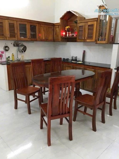CHÍNH CHỦ BÁN GẤP NHÀ  MẶT TIỀN 2 LẦU GIÁ 1TỶ270TRIỆU - NGAY SAU LƯNG CHỢ BÌNH CHÁNH ĐANG - 3