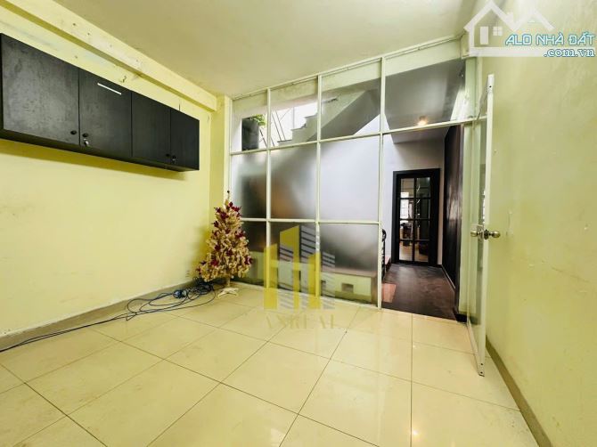 NHÀ CÓ SẴN NỘI THẤT VĂN PHÒNG - THIẾT KẾ HIỆN ĐẠI . GIÁ 26 TRIỆU - 3