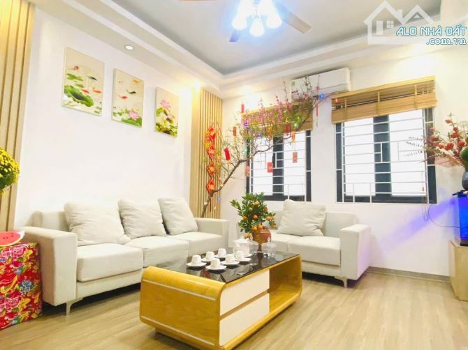 Siêu phẩm Định Công 45mx5t,thiết kế hiện đại.Sổ vuông đét - 3