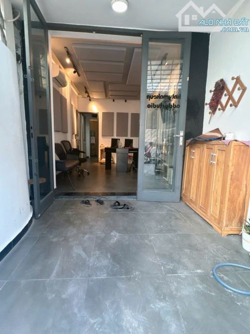 NHÀ HXT- BÌNH THẠNH - 40M2 - LÔ GÓC -NỞ HẬU- 1TRỆT/2LẦU - GẦN LÊ VĂN DUYỆT, CHỢ BÀ CHIỂUU - 3