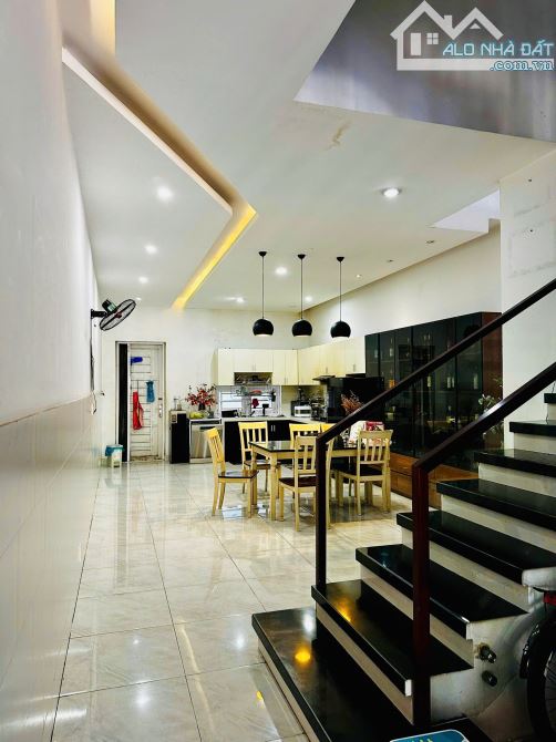 Bán nhà đẹp 1 trệt 2 lầu kdc Tân Phong, Biên Hoà. 4,5x20m. Đường 8m. Giá 5 tỷ xxx. - 3