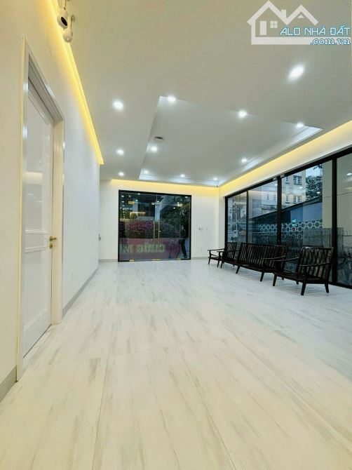 Cho thuê nhà mặt tiền số 5 Đặng Tất, Phường Tân Định, Quận 1,TP Hồ Chí Minh dt:14x25m - 3