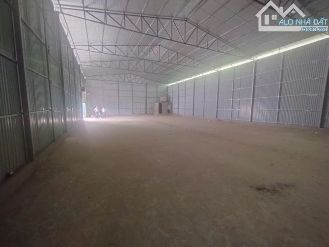 Cho thuê kho đường Kim Giang, Thanh Trì. DT 1000m2, cao 7m, dựng mới 100% chưa sử dụng. Gi - 3