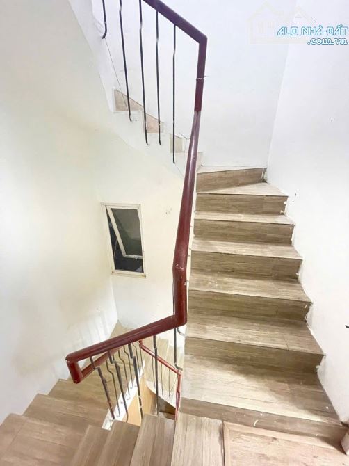 SIÊU PHẨM NHÀ ĐẸP CẦU GIẤY 5T 35M MT3,5M NGÕ RỘNG GIÁ YÊU THƯƠNG CHỈ NHINH 7 TỶ - 3