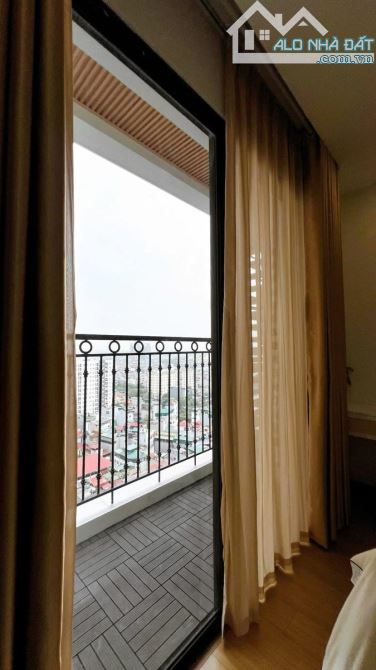 SIÊU PHẨM EM GÁI PHỐ HUẾ_HAI BÀ TRƯNG_TIẾP GIÁP HOÀN KIẾM - 3