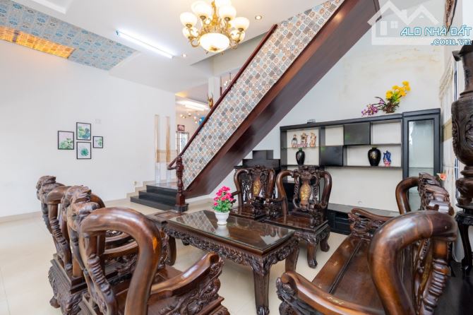 BÁN BIỆT THỰ CÁCH BIỂN BÃI SAU VŨNG TÀU 600M - DT 324M2 CHỈ 26 TỶ (KHU BT Á CHÂU) GIÁ RẺ - 3