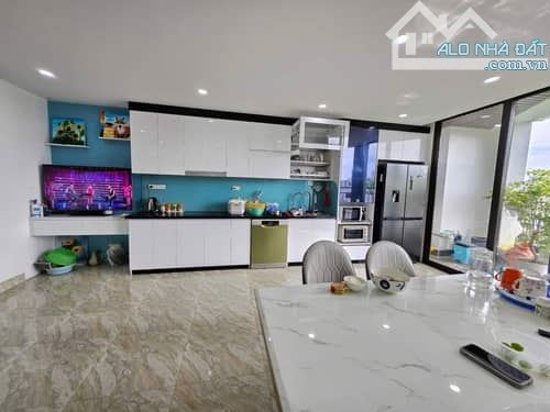 TRẦN QUANG DIỆU 7 TẦNG THANG MÁY - MẶT TIỀN 5M - Ô TÔ ĐỖ CỬA 14.9 tỷ - 3