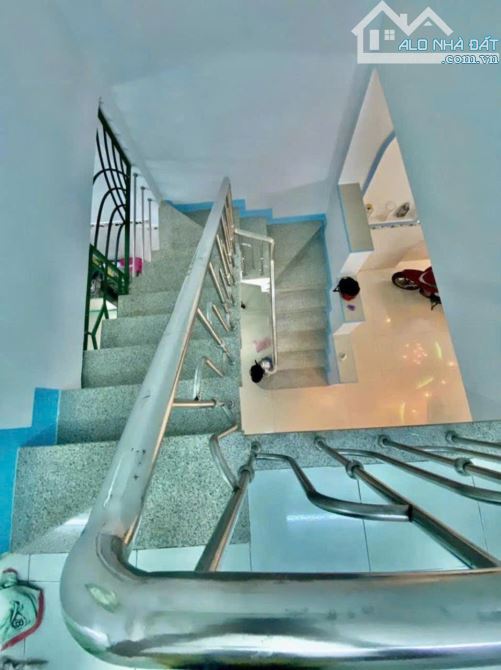 BÁN NHÀ 1/ HẺM XE HƠI THÔNG - HOÀ BÌNH - QUẬN 11 - 52M2 - 2 TẦNG BTCT - DƯỚI 6 TỶ - 3
