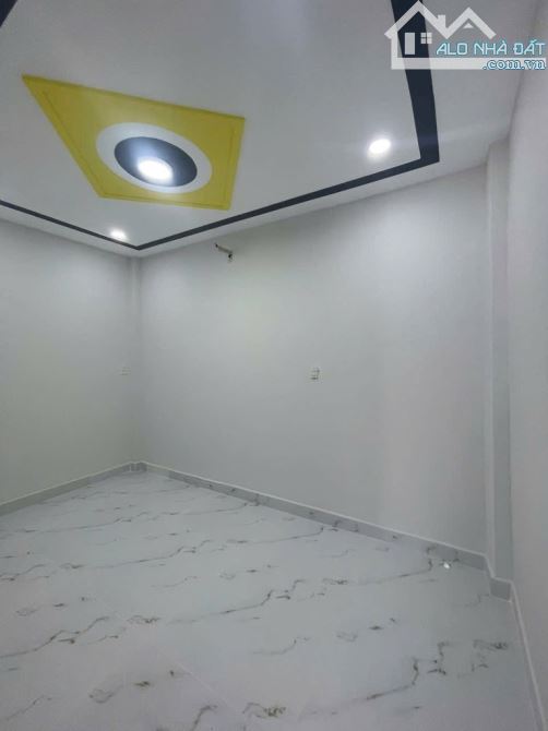 LÊ VĂN QUỚI - HẺM XE HƠI 5M - GIÁP TÂN PHÚ - NGAY NGÃ TƯ 4 XÃ - 2 TẦNG - 36M2 - 4 TỶ TL - 3
