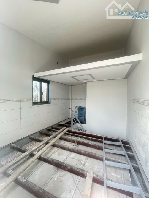 BÁN NHÀ QUẬN 11, KHU LÃNH BINH THĂNG, VÀI BƯỚC CHÂN RA MẶT TIỀN. - 3
