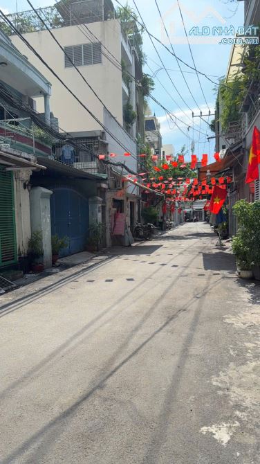 HÓT BÁN NHÀ PHẠM VĂN CHIÊU 5M X 20 3 TẦNG 8 PHÒNG CHO THUÊ XE TẢI THÔNG KHẮP NƠI CHỈ 8,2TY - 3