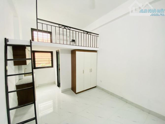 NGƯỜI ĐẸP TRIỀU KHÚC - CCMN MỚI CỨNG 8 TẦNG DT SD 43M2 DÒNG TIỀN 500 TRIỆU/NĂM GIÁ CHỈ 9,9 - 3