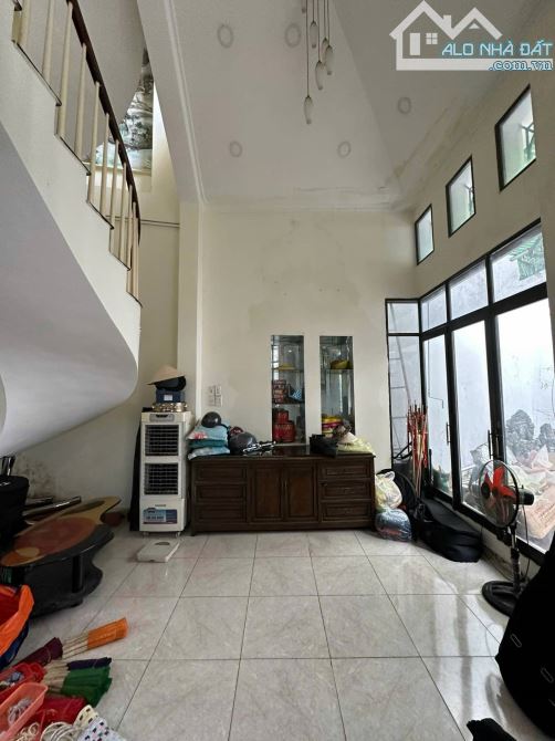 🏷 [Chốt nhanh giá tốt] Nhà HXH– Trung tâm Đề Thám Quận 1– Ngang 7.2m hiếm có – 96m² - 3