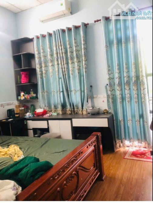 Bán Nhà Hẻm ÔTô Lạc Long Quân-Phường 10 -Tân Bình 2 Tầng 58m2- 5.7 TỶ - 3