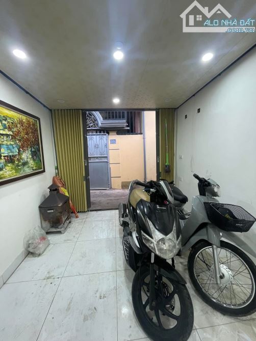 Nguyễn Văn Linh Long Biên 55m cấp 4 2,5 tỷ ngõ 3 gác - 3