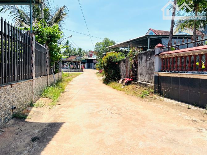 300M2, MẶT TIỀN NGUYỄN HỮU CẢNH, SẴN NHÀ CẤP 4 MUA VÀO Ở NGAY, NHỈNH 900 TRIỆU - 3