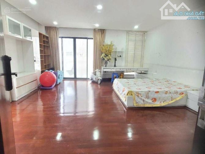 Bán Nhà Mặt Tiền Đường Hoa Cau, P7, Phú Nhuận, 6.3x17m, 49 Tỷ - 3