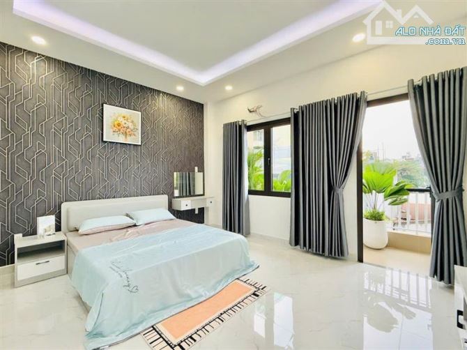 Gấp, Nhà 4.42x15m, nở hậu 4.92m, 4 tầng, 4PN, hẻm xe hơi 5m, Phạm Văn Chiêu - 3