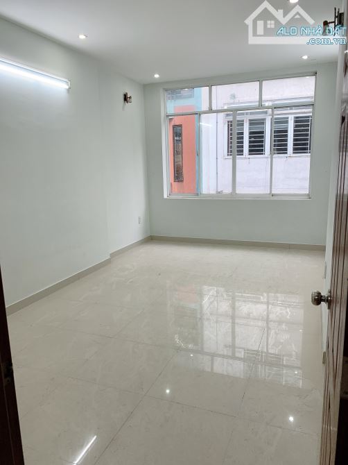 Nhà mới hẻm xe hơi 4 lầu Ngô Quyền, 3.7x12, trống suốt, 19tr - 3