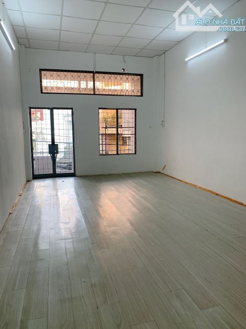 Nhà MTKD Đội Cung Q11, 3.5x12, 2 lầu trống suốt 13tr - 3