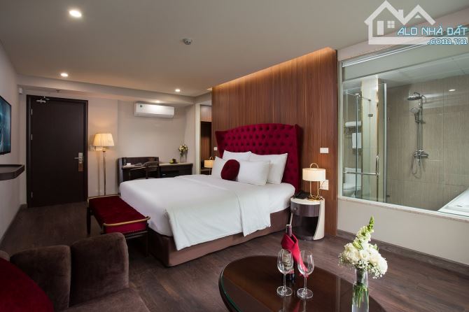 Bán khách sạn mặt phố Hàng Gai 170m2 x 10 tầng x MT 7,2m - 165 tỷ - cho thuê 2,2 tỷ/tháng