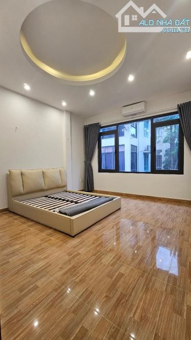 BÁN NHÀ PHỐ NGỌC LÂM - 50M2 ×5 TẦNG,MT 4,5M- 14,3 TỶ - PHÂN LÔ, VỈA HÈ,Ô TÔ TRÁNH - 4