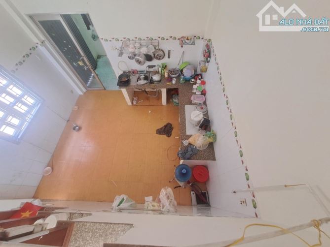 RA ĐƯỜNG HÀ HUY GIÁP 3 PHÚT, 5M x 32M, Đường 8M, + 6 PHÒNG TRỌ CÓ NỐI ĐI RIÊNG, GIÁ 8.5 T - 4