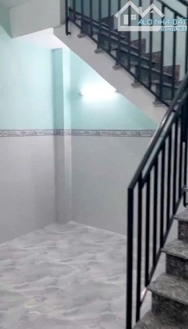 "Bán Nhà 2 tầng - Đường Số 8- Tăng Nhơn Phú B- Quận 9 .Giá nhỉnh :7.x tỷ (TL).Diện tích đấ - 4