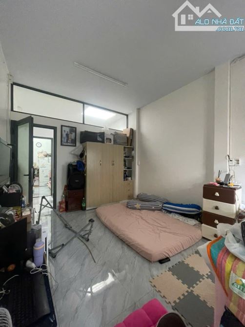 BÁN NHÀ - KÊNH TÂN HÓA - TÂN PHÚ - 2 TẦNG MỚI - HẺM AN NINH - THOÁNG MÁT - DT 3.5 X 11M- - 4