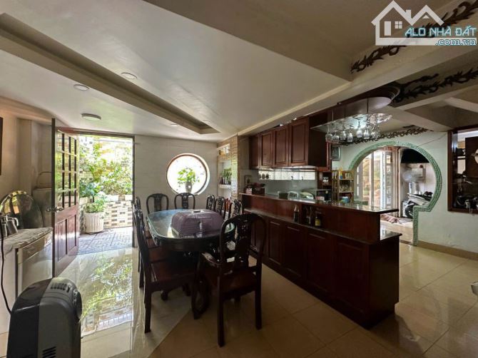 BÁN BIỆT THỰ ĐẸP LUNG LINH 300M2, 4T, Đ.HUỲNH TẤN PHÁT, QUẬN 7, GIÁ 13.8 TỶ - 4