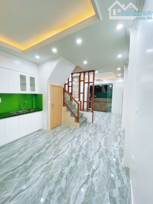 BÁN NHÀ TẠI VĨNH HƯNG - HOÀNG MAI- GẦN OTO- 6 NGỦ- 34M2- GIÁ 5 TỶ45 - 4