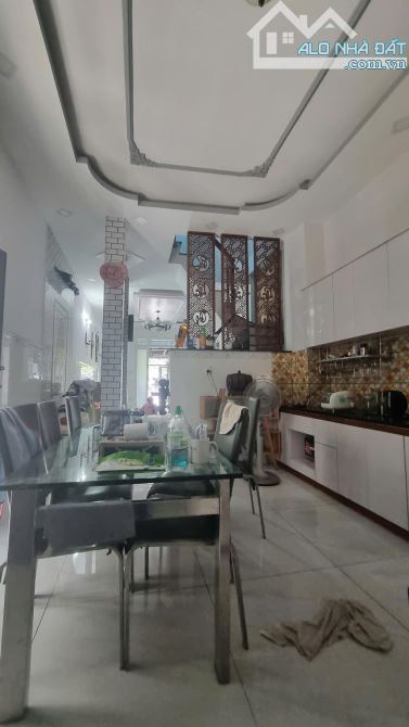 💒 Mặt tiền Lưu Hữu Phước ,P15 Q8, DT 4 x 21, 4 tầng. Giá 6,7 tỷ TL.   ✅ Diện tích: 83.2m2 - 4
