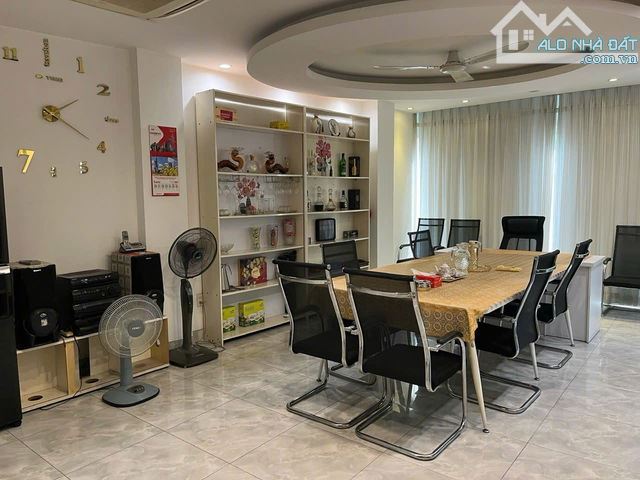 MẶT TIỀN KINH DOANH ĐỈNH TRUNG TÂM QUẬN 11- LÝ NAM ĐẾ- 6 TẦNG BTCT - 4