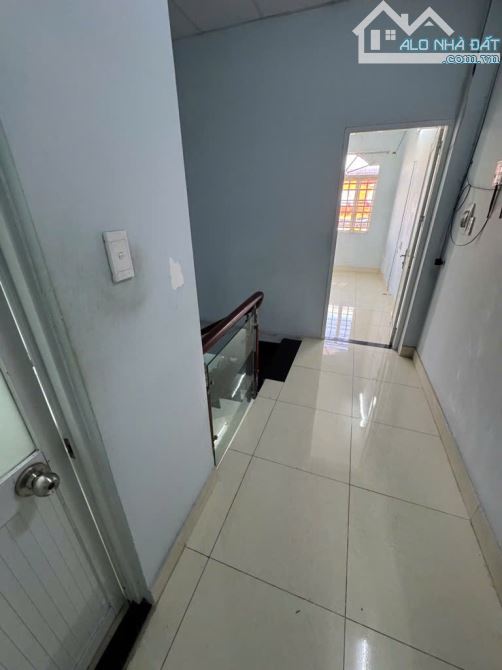 Bán gấp nhà 2 tầng, 6.5 tỷ kinh doanh ngay chợ Phú Định quận 8, 60m2 - 4